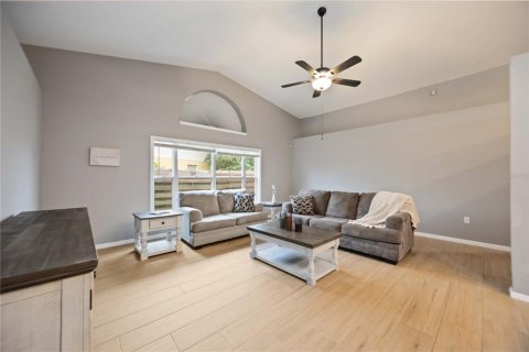 Villa ou maison à vendre à Bradenton, Floride: 3 chambres, 215.53 m2 № 1905880 - photo 8