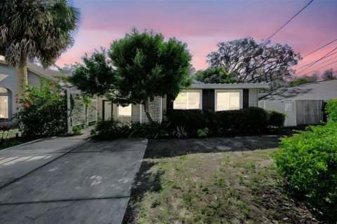 House in Tarpon Springs, Florida 3 bedrooms, 109.62 sq.m. № 2152346 - photo 26