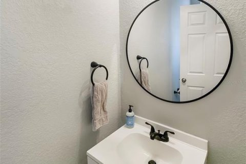 Townhouse in Four Corners, Florida 3 bedrooms, 156.63 sq.m. № 1852976 - photo 9