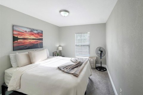 Townhouse in Four Corners, Florida 3 bedrooms, 156.63 sq.m. № 1852976 - photo 18