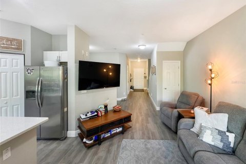 Townhouse in Four Corners, Florida 3 bedrooms, 156.63 sq.m. № 1852976 - photo 7