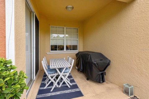 Townhouse in Four Corners, Florida 3 bedrooms, 156.63 sq.m. № 1852976 - photo 8