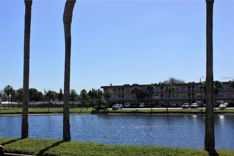 Adosado en alquiler en Kenneth City, Florida, 3 dormitorios, 136.1 m2 № 1917289 - foto 17