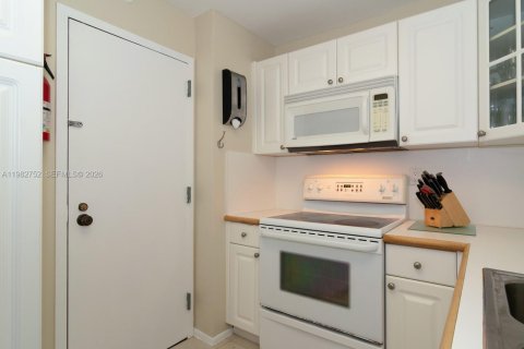 Купить кондоминиум в Майами, Флорида 2 спальни, 102.19м2, № 2049256 - фото 10