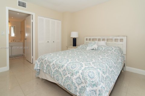 Купить кондоминиум в Майами, Флорида 2 спальни, 102.19м2, № 2049256 - фото 16