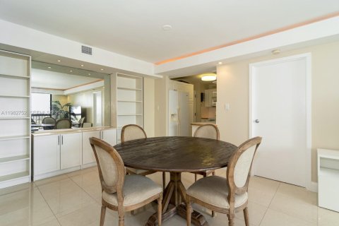 Купить кондоминиум в Майами, Флорида 2 спальни, 102.19м2, № 2049256 - фото 8