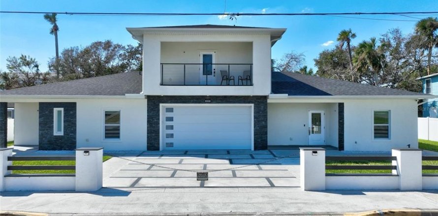 Commercial property in Daytona Beach, Florida 5 bedrooms, 338.16 sq.m. № 1787444