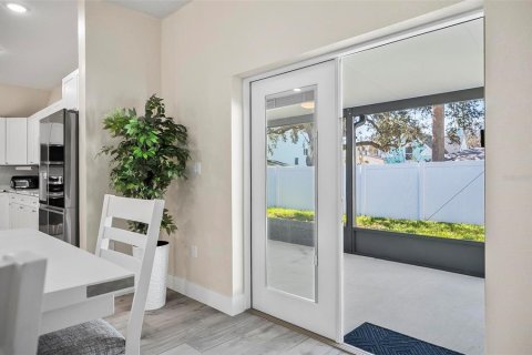 Commercial property in Daytona Beach, Florida 5 bedrooms, 338.16 sq.m. № 1787444 - photo 30