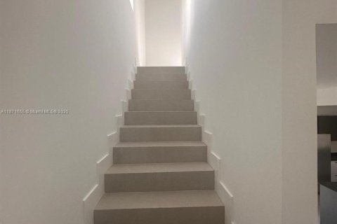 Casa en venta en Fort Lauderdale, Florida, 3 dormitorios № 1920271 - foto 11