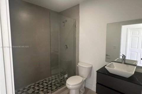 Casa en venta en Fort Lauderdale, Florida, 3 dormitorios № 1920271 - foto 21