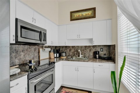 Copropriété à vendre à Hialeah, Floride: 2 chambres, 95.69 m2 № 2032063 - photo 23