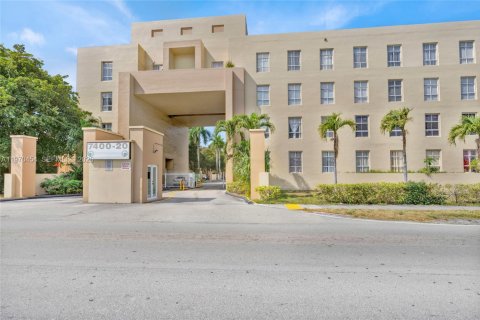 Condo à Hialeah, Floride, 2 chambres  № 2032063