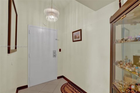 Copropriété à vendre à Hialeah, Floride: 2 chambres, 95.69 m2 № 2032063 - photo 13