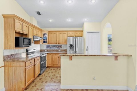 House in Clermont, Florida 3 bedrooms, 221.39 sq.m. № 2098409 - photo 17