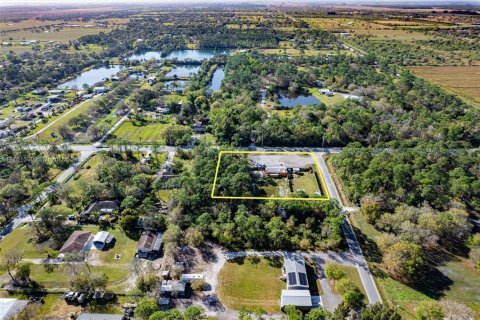 Propiedad comercial en venta en St. Lucie, Florida № 1940251 - foto 10