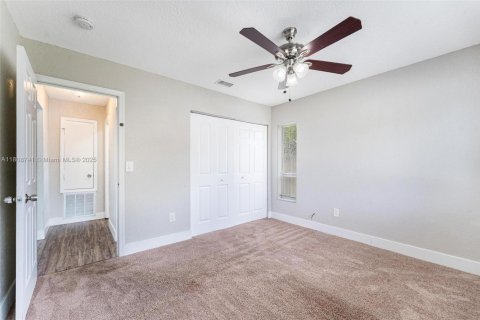 House in Boca Raton, Florida 3 bedrooms, 102.75 sq.m. № 1865224 - photo 15