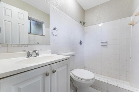 House in Boca Raton, Florida 3 bedrooms, 102.75 sq.m. № 1865224 - photo 18