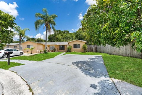 House in Boca Raton, Florida 3 bedrooms, 102.75 sq.m. № 1865224 - photo 3