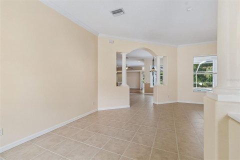 Villa ou maison à vendre à Wesley Chapel, Floride: 4 chambres, 266.26 m2 № 2093869 - photo 5