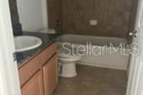 Apartamento en alquiler en Palm Coast, Florida, 3 dormitorios, 111.3 m2 № 1678402 - foto 2