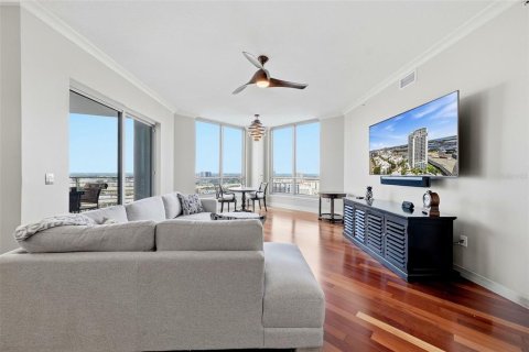 Condominio en venta en Tampa, Florida, 3 dormitorios, 179.77 m2 № 2318652 - foto 3