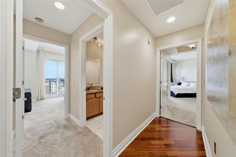 Condominio en venta en Tampa, Florida, 3 dormitorios, 179.77 m2 № 2318652 - foto 21