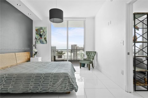 Copropriété à louer à Miami, Floride: 2 chambres, 102.1 m2 № 1972617 - photo 12