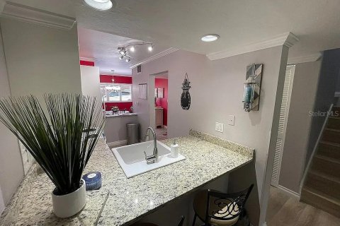 Condo in Sarasota, Florida, 2 bedrooms  № 1849868 - photo 4