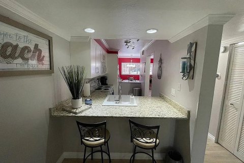 Condo in Sarasota, Florida, 2 bedrooms  № 1849868 - photo 5
