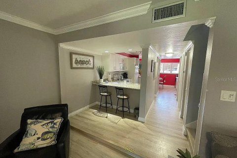 Condo in Sarasota, Florida, 2 bedrooms  № 1849868 - photo 15