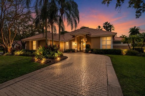 Villa ou maison à Weston, Floride 5 chambres, 376.25 m2 № 2377060