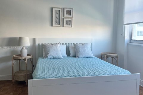 Condominio en alquiler en Miami, Florida, 2 dormitorios, 91.97 m2 № 1969064 - foto 3