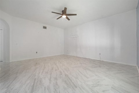 House in Oldsmar, Florida 3 bedrooms, 225.1 sq.m. № 2230833 - photo 15