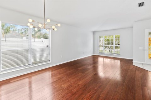 House in Wesley Chapel, Florida 4 bedrooms, 181.72 sq.m. № 2207116 - photo 7