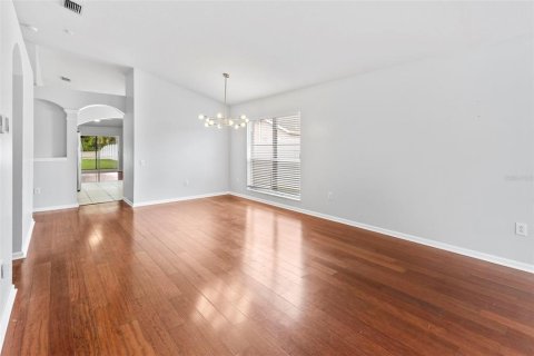 House in Wesley Chapel, Florida 4 bedrooms, 181.72 sq.m. № 2207116 - photo 8
