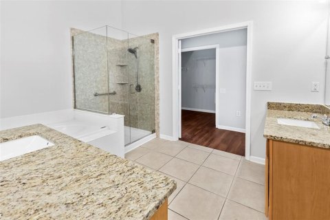 House in Wesley Chapel, Florida 4 bedrooms, 181.72 sq.m. № 2207116 - photo 18