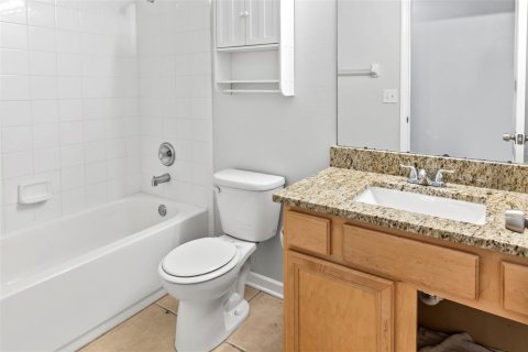 House in Wesley Chapel, Florida 4 bedrooms, 181.72 sq.m. № 2207116 - photo 24