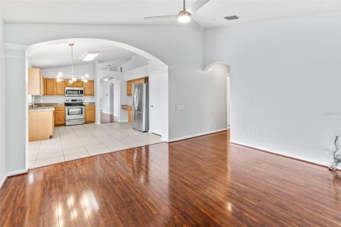 House in Wesley Chapel, Florida 4 bedrooms, 181.72 sq.m. № 2207116 - photo 3