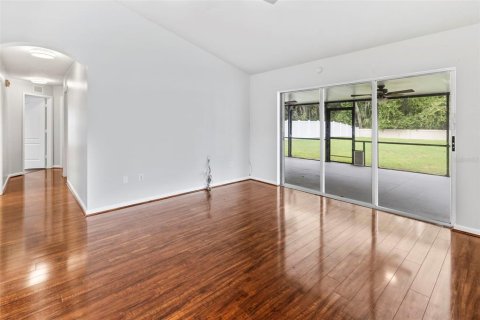 House in Wesley Chapel, Florida 4 bedrooms, 181.72 sq.m. № 2207116 - photo 4