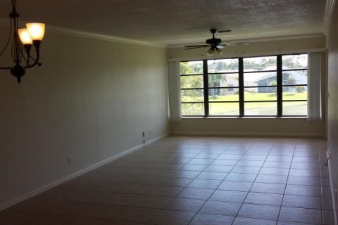 Condominio en alquiler en West Palm Beach, Florida, 2 dormitorios, 98.85 m2 № 2077387 - foto 3