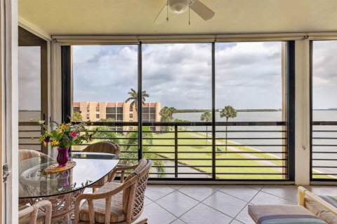 Copropriété à louer à Jensen Beach, Floride: 2 chambres, 102.38 m2 № 2147009 - photo 3