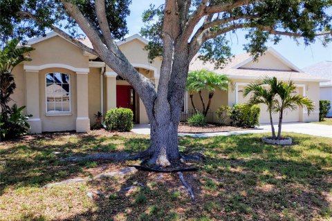 House in Bradenton, Florida 3 bedrooms, 172.61 sq.m. № 2233576