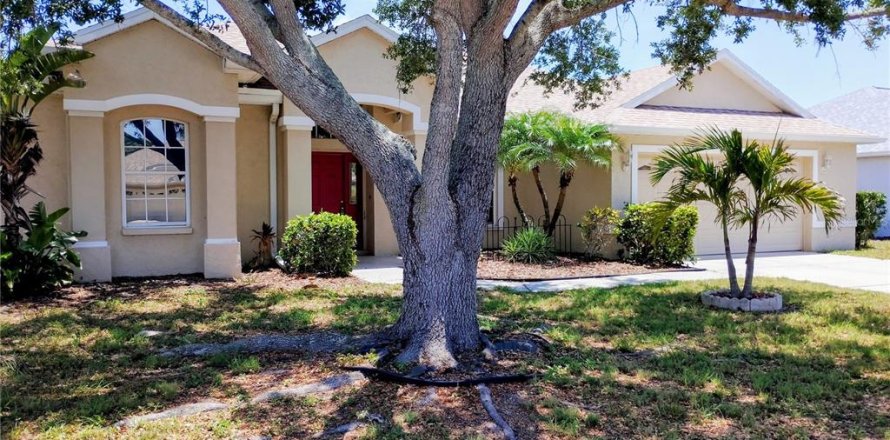 Casa en Bradenton, Florida 3 dormitorios, 172.61 m2 № 2233576