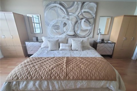 Condominio en venta en Miami Beach, Florida, 2 dormitorios, 126.35 m2 № 1693836 - foto 12