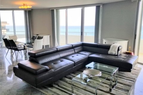 Condominio en venta en Miami Beach, Florida, 2 dormitorios, 126.35 m2 № 1693836 - foto 7