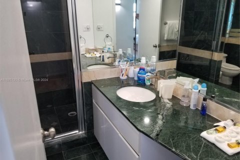 Condominio en venta en Miami Beach, Florida, 2 dormitorios, 126.35 m2 № 1693836 - foto 15