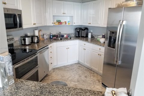 Condominio en venta en Miami Beach, Florida, 2 dormitorios, 126.35 m2 № 1693836 - foto 2
