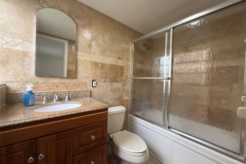 Купить кондоминиум в Майами, Флорида 3 спальни, 130.53м2, № 2084456 - фото 23
