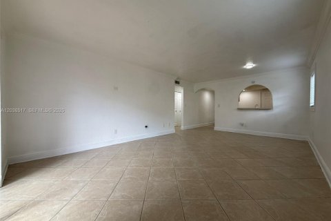 Купить кондоминиум в Майами, Флорида 3 спальни, 130.53м2, № 2084456 - фото 10