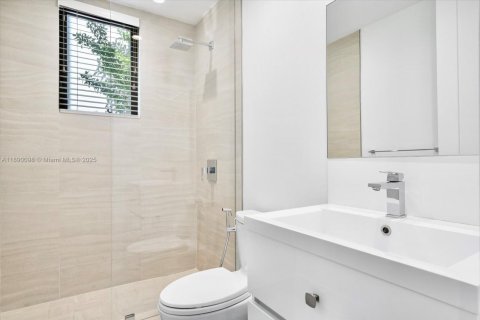 Casa en venta en Hollywood, Florida, 4 dormitorios, 254.18 m2 № 2034186 - foto 26